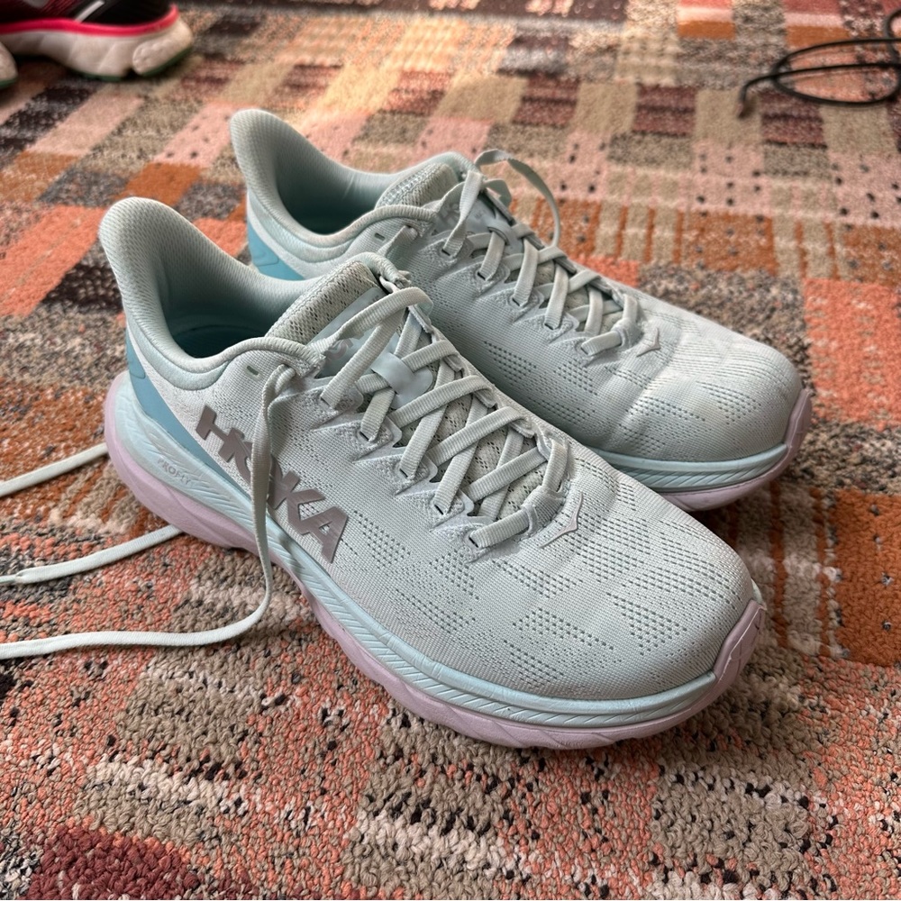 Hoka Mach 4